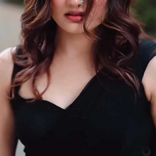 Jaanvi Singhal Sensual Housewife